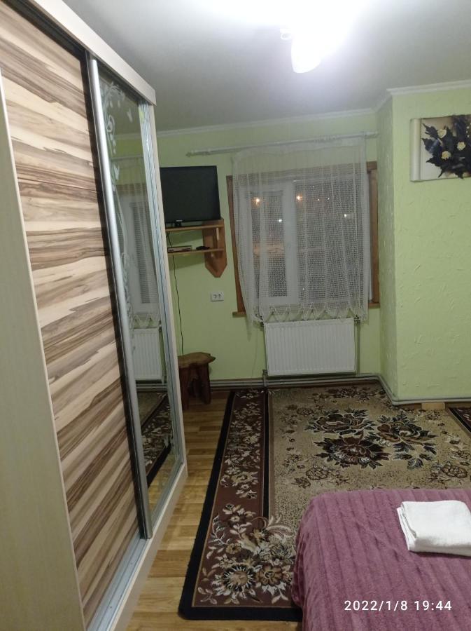 "Різьбярська Садиба" Slavske Exterior foto