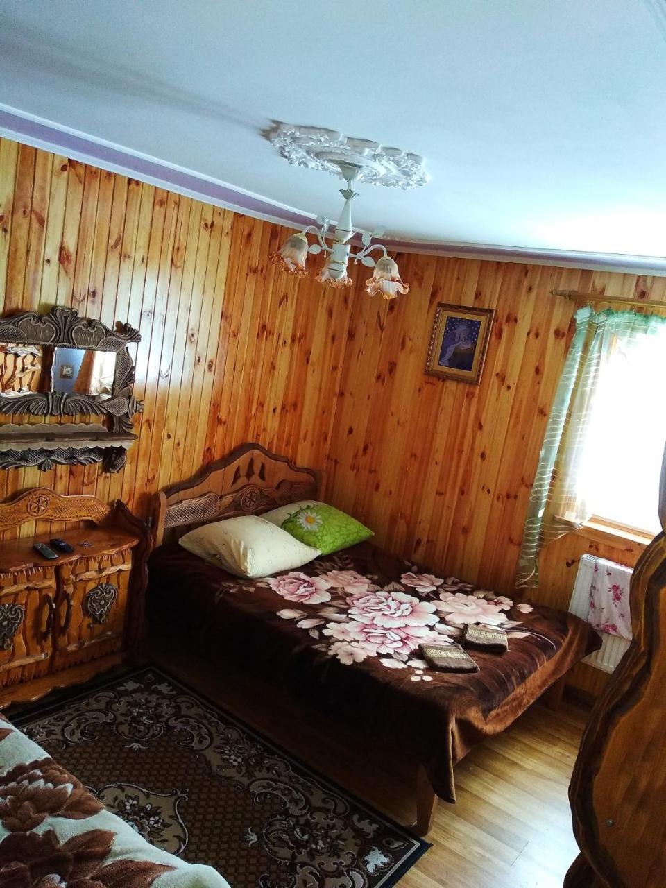 "Різьбярська Садиба" Slavske Exterior foto