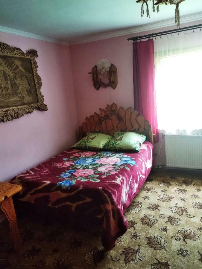 "Різьбярська Садиба" Slavske Exterior foto